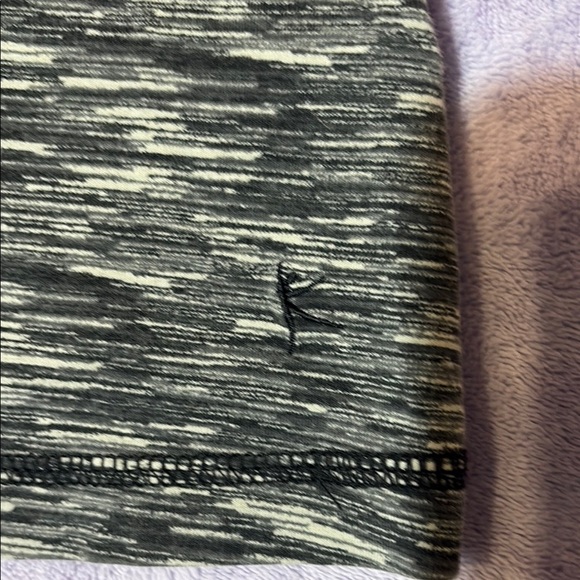 Danskin Gray Fitted Sleeveless Tank Top - Picture 3 of 9